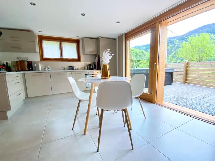 Androsace Appartement Dans Chalet Bois Avec Jacuzzi Privatif Terrasse Et Vue Montagne Les Villards-sur-Thônes Exteriör bild