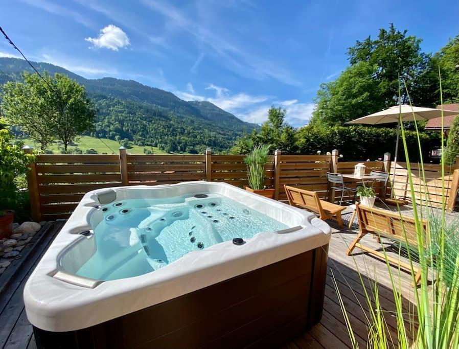 Androsace Appartement Dans Chalet Bois Avec Jacuzzi Privatif Terrasse Et Vue Montagne Les Villards-sur-Thônes Exteriör bild